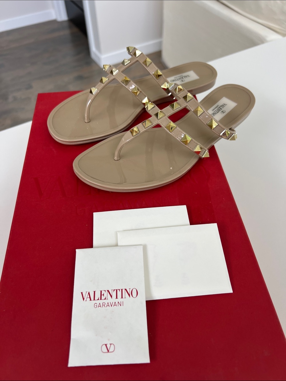 Valentino Garavani rockstud pvc jelly flip flop sandals poudre beige 36
